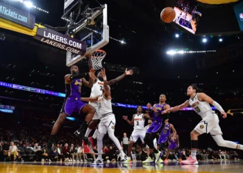Key Points: LeBron James Scores 30, Leads Lakers Past Nuggets in Los Angeles