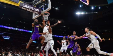 Key Points: LeBron James Scores 30, Leads Lakers Past Nuggets in Los Angeles