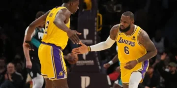 Key Points: James, Davis Lead Lakers Past Trail Blazers in Los Angeles