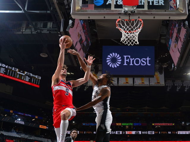 Orlando Magic roll to their eighth straight victory in win over Wizards