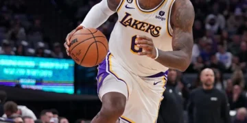 Key Points: LeBron James Scores 37, Leads Lakers Past Kings in Sacramento