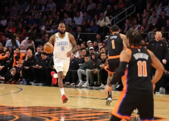 Key Points: LeBron James, Anthony Davis Take Over, Lead Lakers Past Knicks at Madison Square Garden