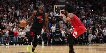 Key Points: Jimmy Butler Hits Game-Winner At Buzzer, Heat Defeat Bulls 118-116 in Miami