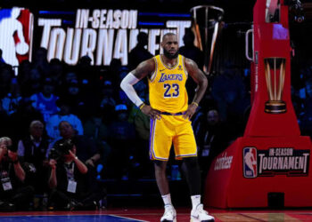 Key Points: LeBron James Scores 30, Leads Lakers Past Pelicans in NBA In-Season Tournament Semis