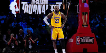 Key Points: LeBron James Scores 30, Leads Lakers Past Pelicans in NBA In-Season Tournament Semis