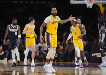 Key Points: Lakers Showcase ‘Urgency,’ Defeat Mavericks in Los Angeles