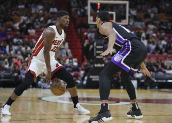 Key Points: Jimmy Butler Scores 31, Leads Heat to Win Over Kings in Miami