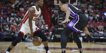 Key Points: Jimmy Butler Scores 31, Leads Heat to Win Over Kings in Miami