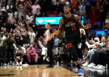 Key Points: Jimmy Butler Scores 26, Leads Heat to Win Over Pistons in Miami